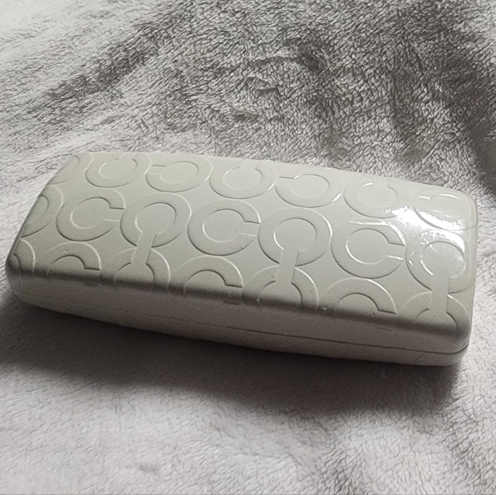 Coach White Classic Signature Glasses Case